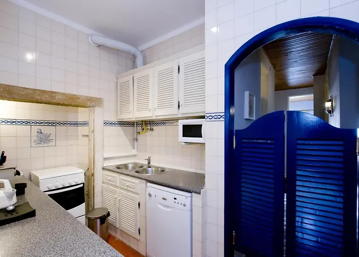 Pn New Ac! Stylish & Central- View To Tram 28!